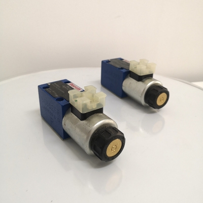 R900561276 4we6y62/Eg24n9K4 Valvola di direzione solenoide per olio Rexroth Dimensione del pacchetto