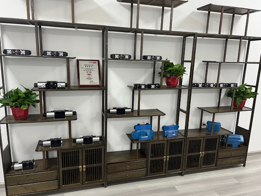 Confezione Dimensione 5,00 cm * 6,00 cm * 7,00 cm Valvola solenoide in ghisa Dg4V-3-6bl-M-U-H7-69-En124