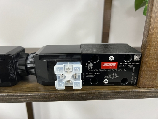 Industria Valvola solenoide Dg4V-3-2al-M-U-H7-69-En124 Ricambi idraulici