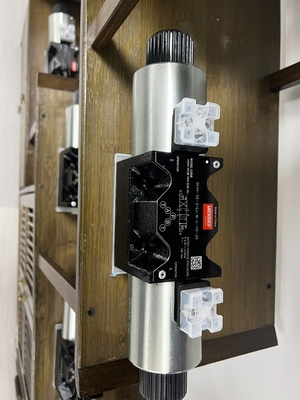 Pressione della valvola solenoide a corrente continua Temperatura ordinaria Parti idrauliche Dg4V-3-6c-M-U-H7-69-En124