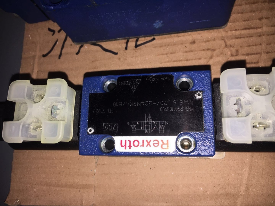Valvola di controllo direzionale idraulica a due posti in acciaio al carbonio R900574017 per il mercato